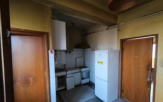 Apartament generos cu 4 camere și garaj inclus, zona Centrala - Poză 2