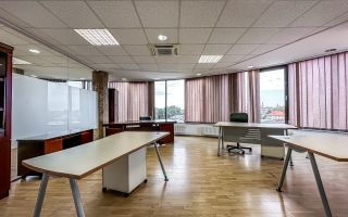 Închiriere spațiu de birouri premium în centru Arad - Poză 1