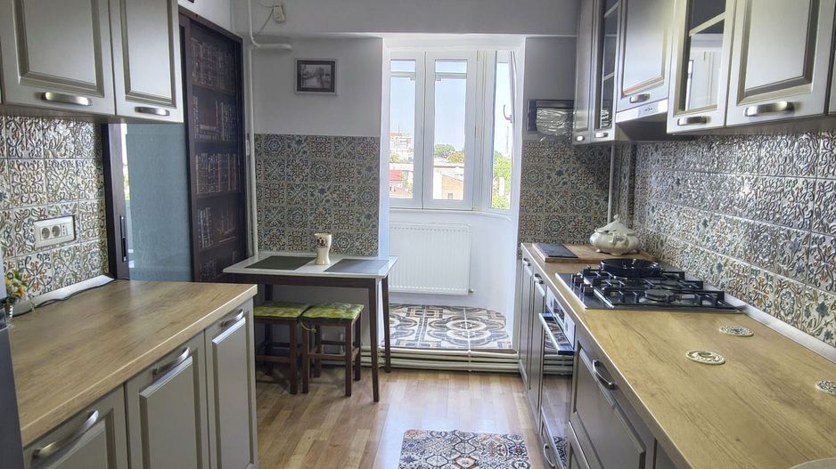 De inchiriat apartament cu 2 camere, central. etaj 3, 450 euro - Poză 7