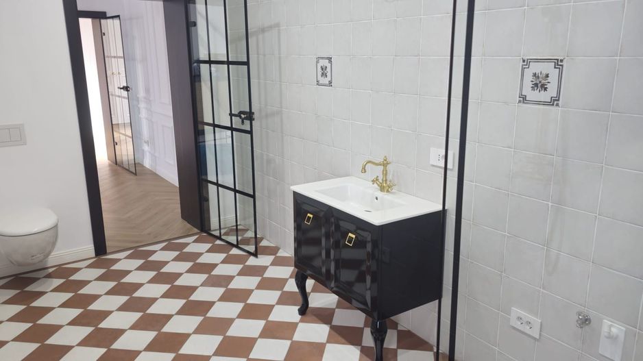 Casa moderna renovata de inchiriat - Strada Traian, Galati - Poză 8