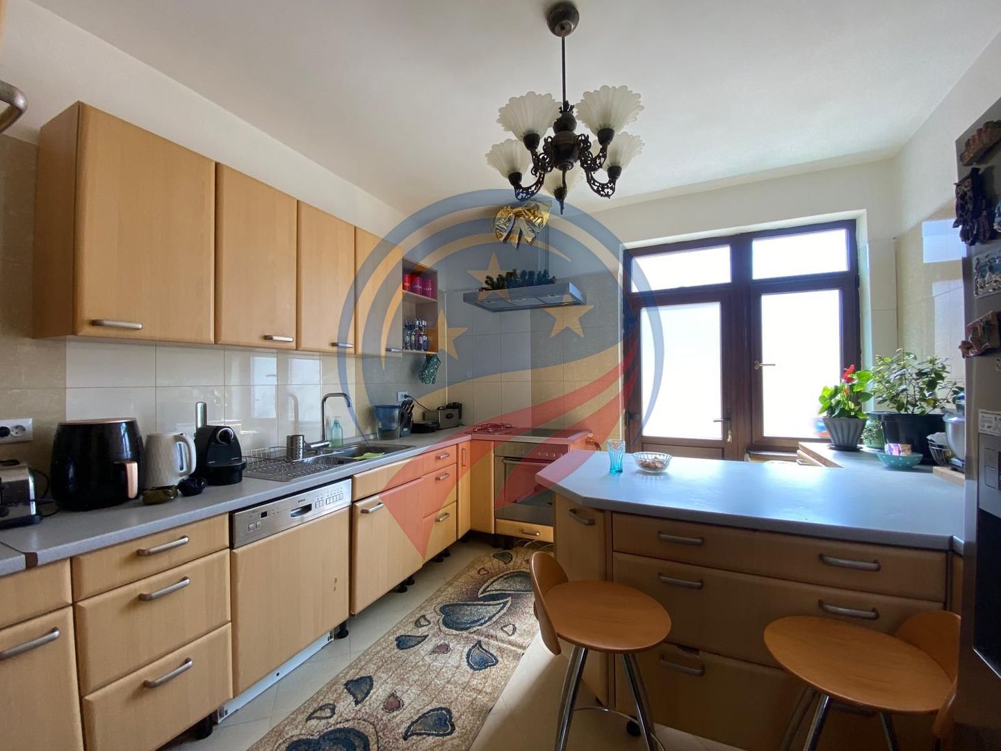 CASA DEOSEBITA APROAPE DE PROMENADA IN EUROCARTIER - Poză 6