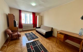 Garsonieră, Etaj Intermediar, Zona Cetate - Poză 1