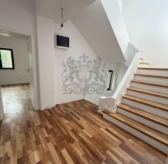 Vanzare | Vila Consolidata | Renovata | 2024 | 257 mp utili | Superba - Poză 10