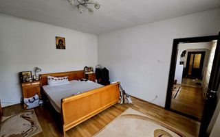 Casa de vanzare cu teren mare pe Ady Endre Aradul nou - Poză 21