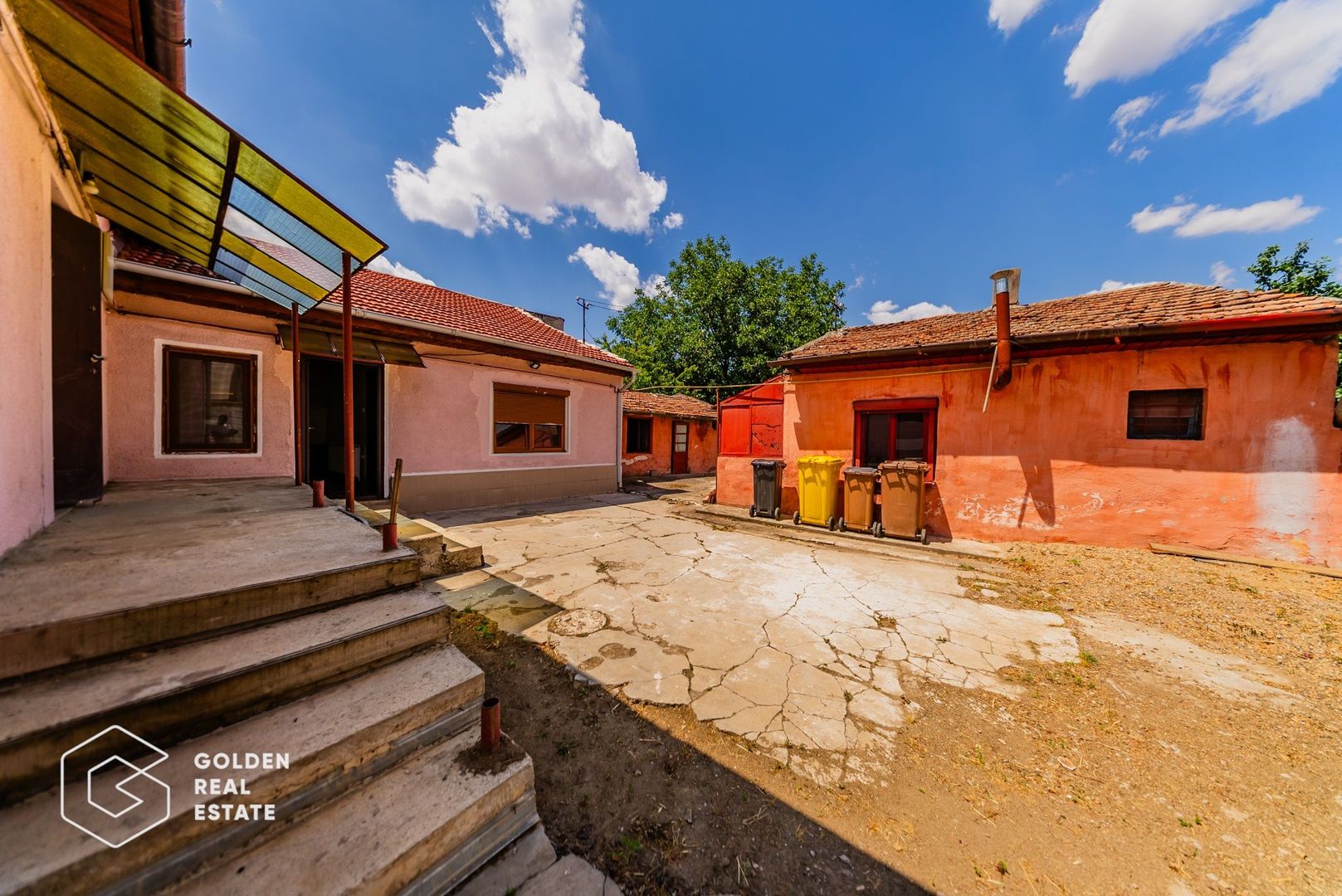 Casă 3 camere renovată în Bujac-Sega , 2 corpuri, teren 572 mp - Poză 24