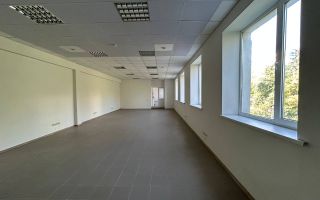 Vânzare, spațiu comercial, 207 mp, str. Independenței, Edineț - Poză 3