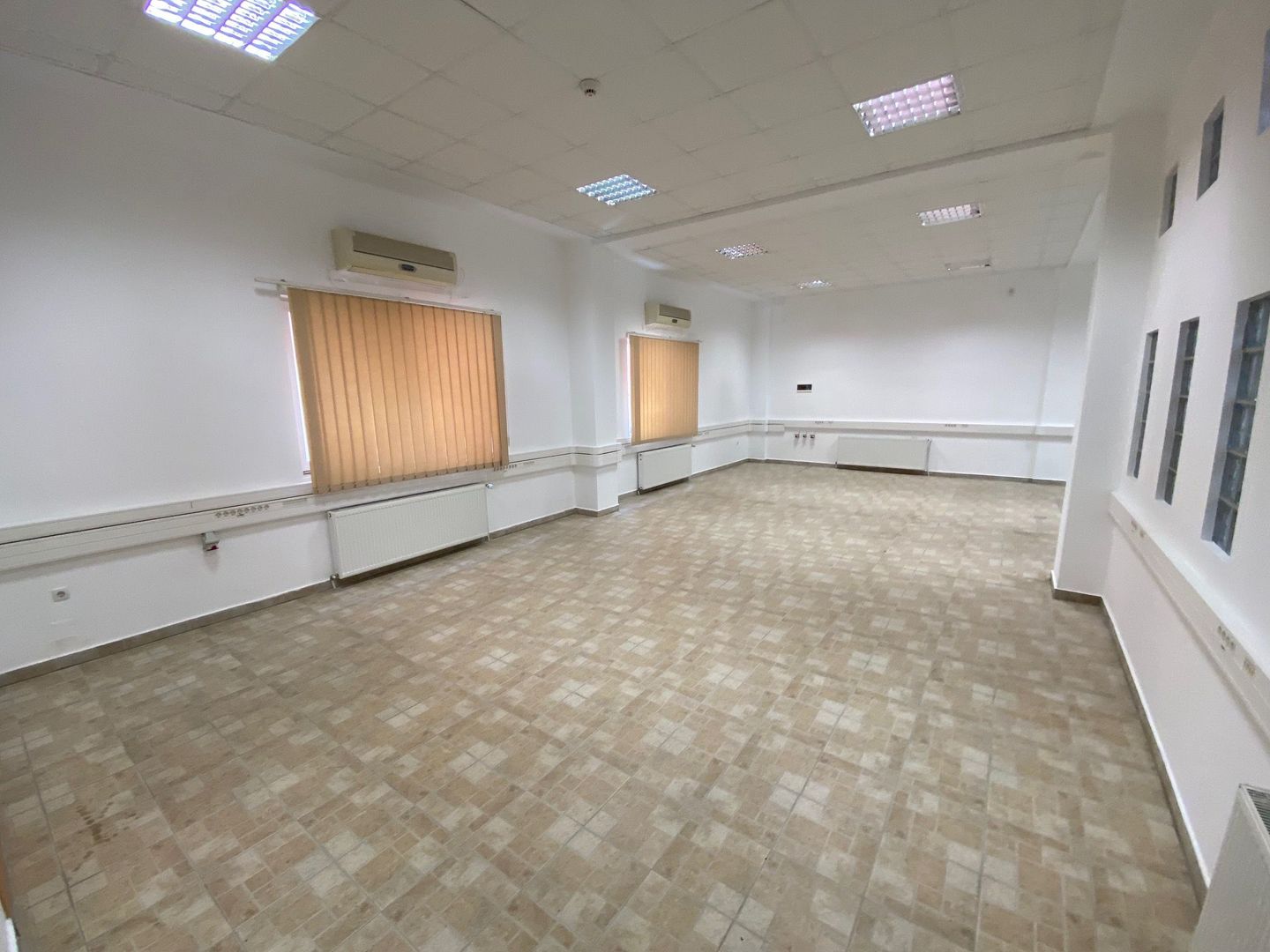 Spatiu de birou sau comercial - Poză 15