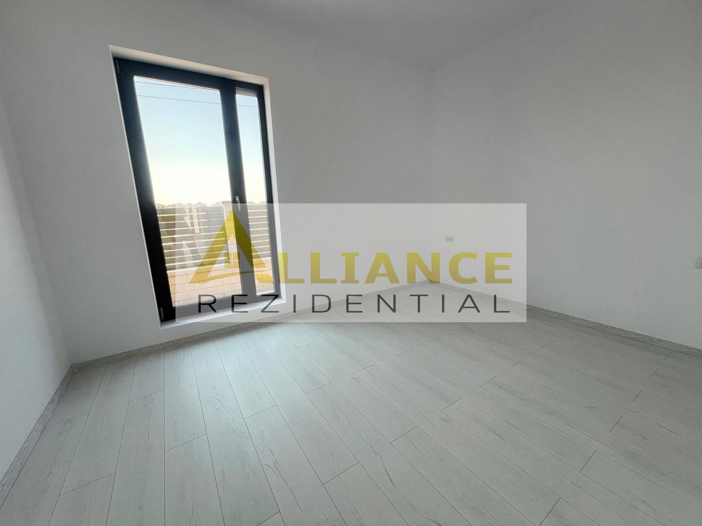 Casa Individuala pe Parter - 4 camere + teren 370 mp - Poză 7