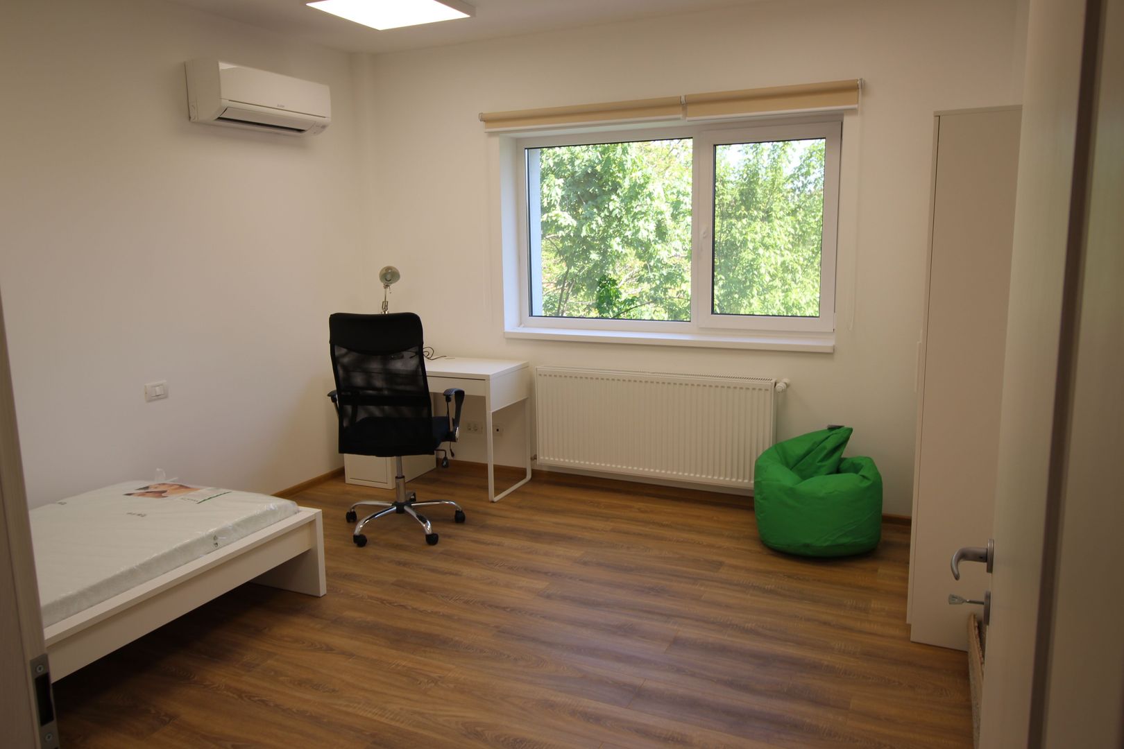 Apartament 4 bedrooms for rent close to Medicina - Poză 4