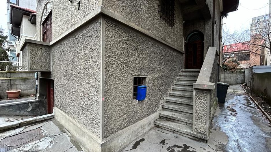 Apartament 3 camere in vila Aurel Vlaicu | Garaj 26.48 mp - Poză 2