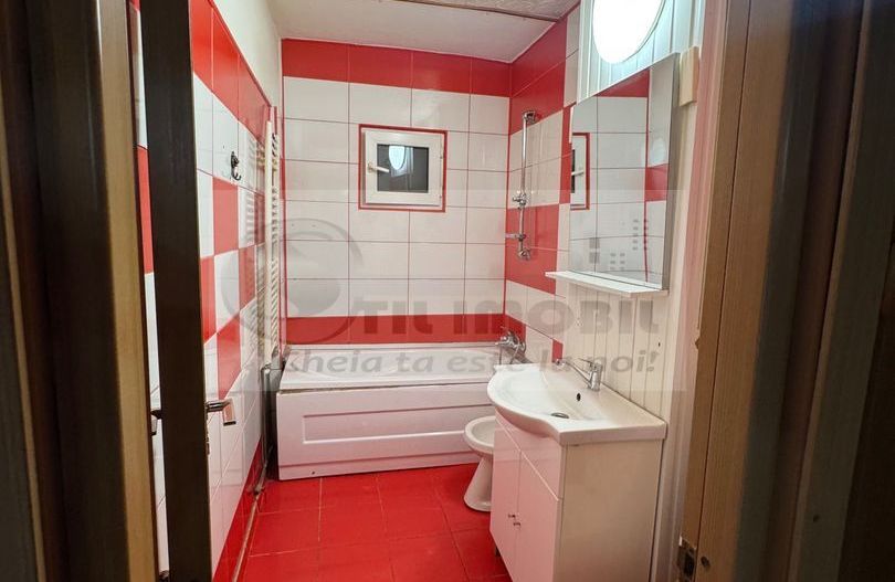 Apartament de 3 camere Dacia - 420 euro - Poză 9