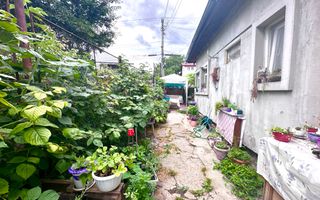 Teren de 250 mp cu casa -  la o distanta de 7 minute de statia de metrou - Poză 5