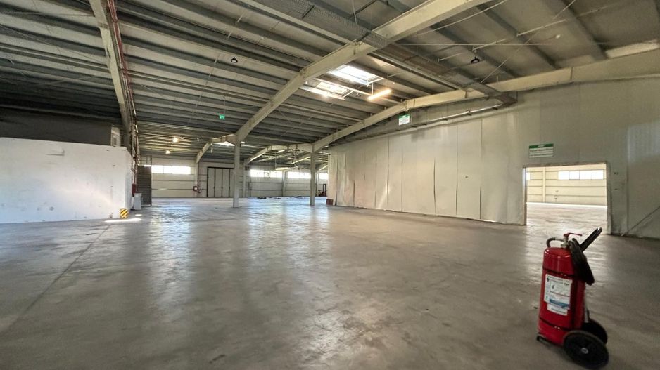 Hala 5000 mp dotata pentru productie si depozitare ISU categoria D - Poză 26