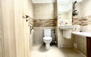 Un apartament cu 3 camere + loc parcare, primitor și modern, în zona Centrală - Poză 12