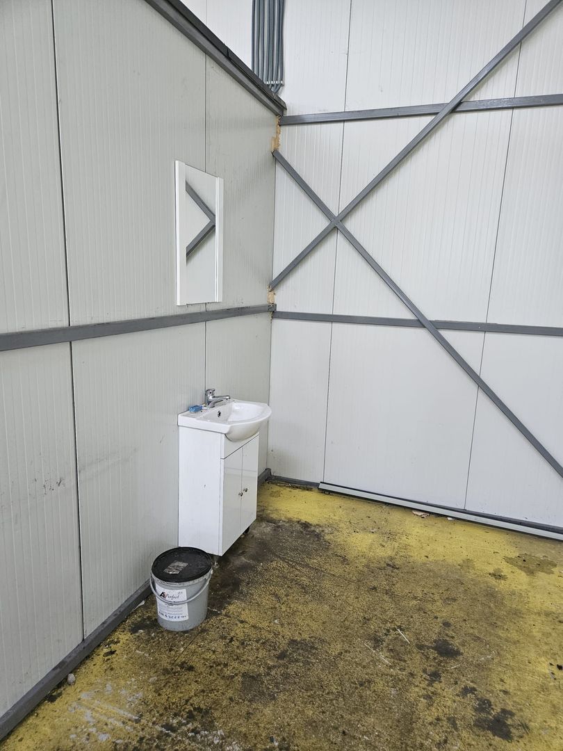 Inchiriere Hala 130 mp, teren 470 mp, Nord - Poză 7