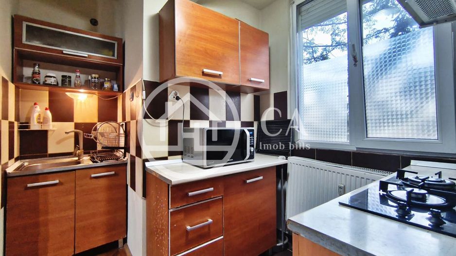 Apartament de inchiriat cu 3 camere in zona Ultracentrala, Oradea - Poză 8