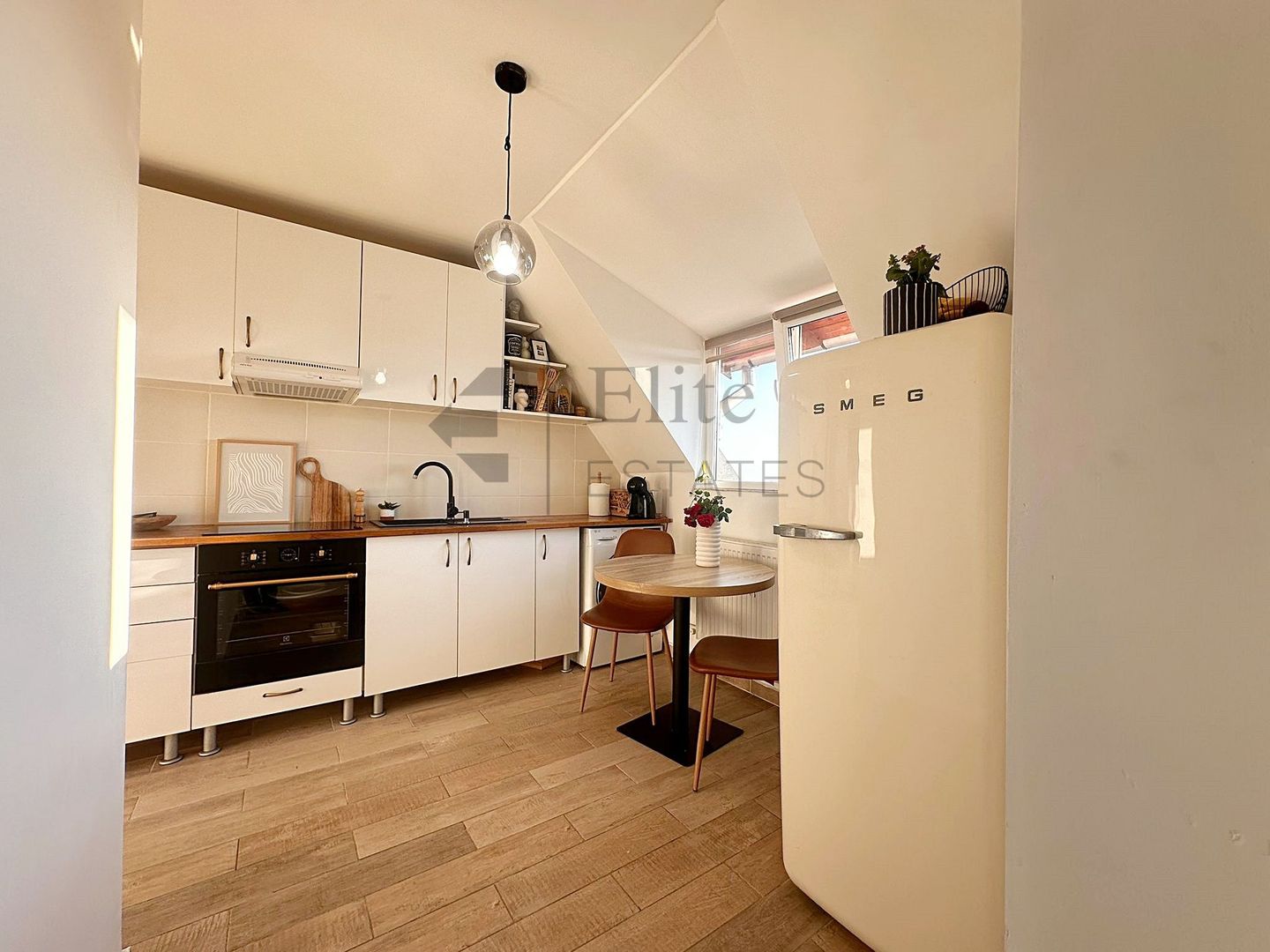 Apartament cu 2 camere de vanzare, Bld Decebal, Oradea - Poză 4