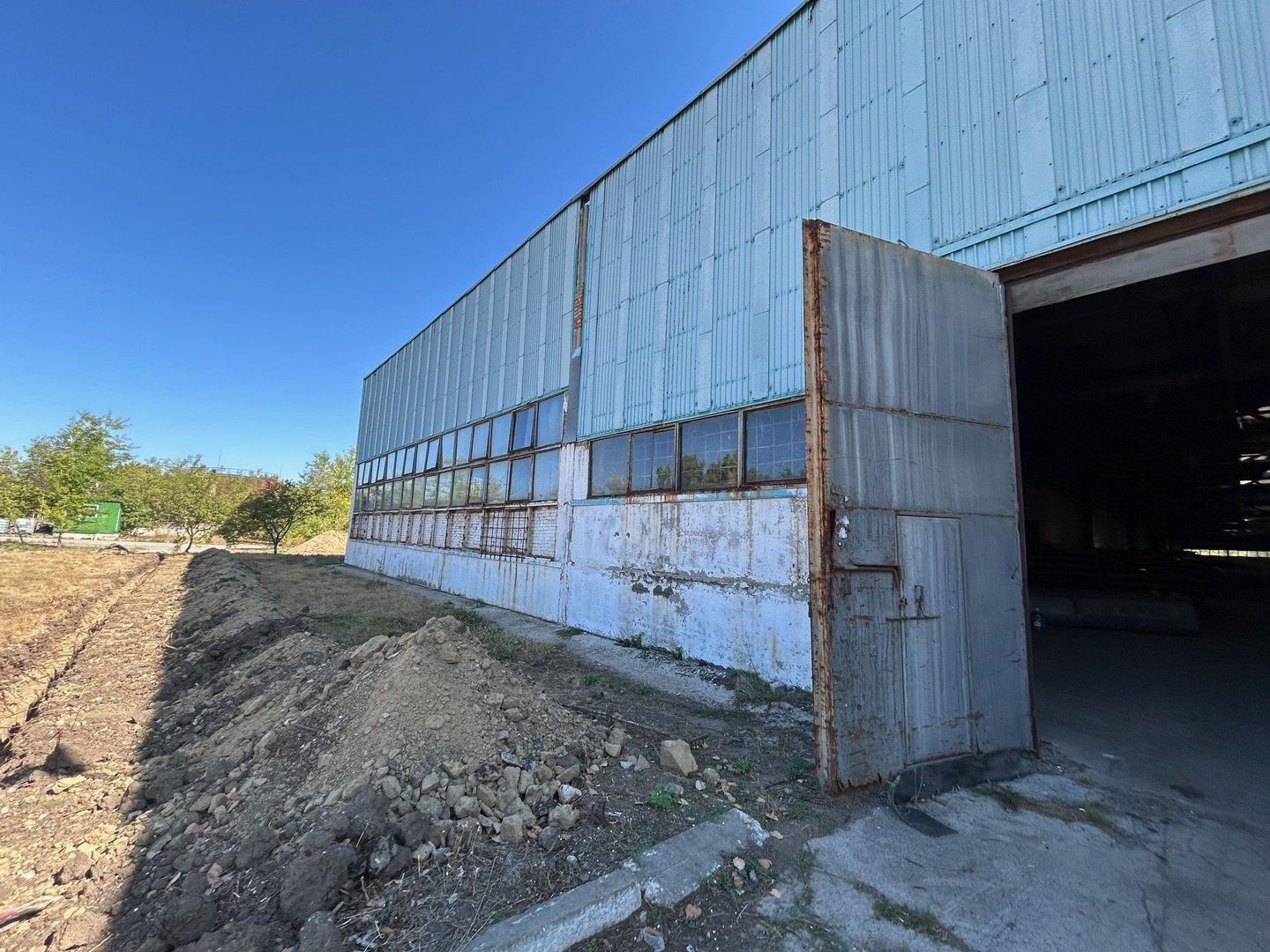Chirie Spatii industriale 1500-80000 m² - Poză 2