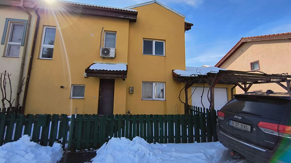 Vila Complex The CLASS,- rond OMV Pipera- curte - garaj - Poză 1