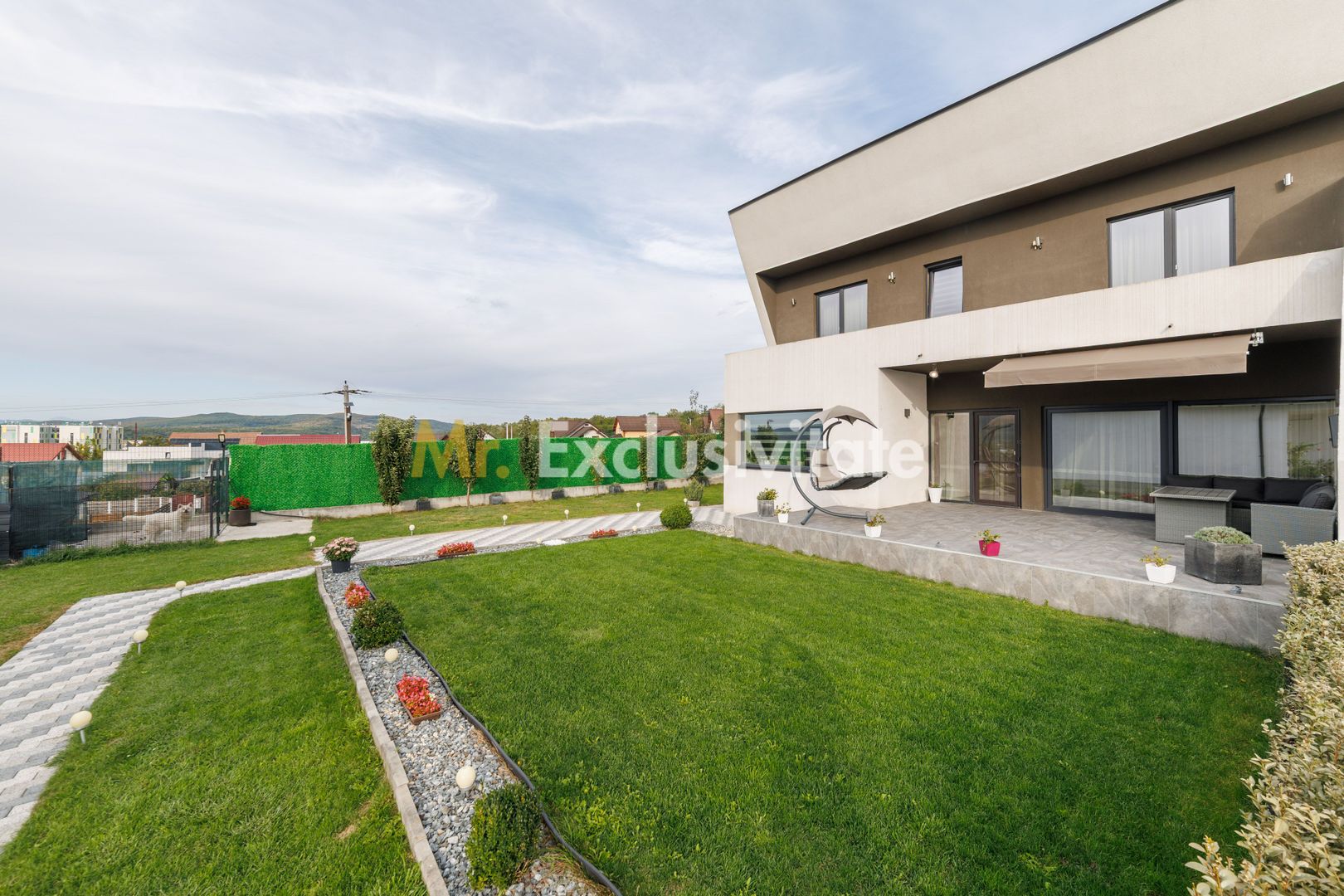 Casa moderna, constructie solida -view panoramic -Mioveni-Arges! - Poză 12