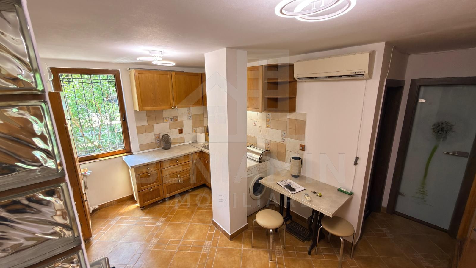 Apartament 3 camere Calea Bucuresti parter mobilat si utilat 56mp - Poză 4