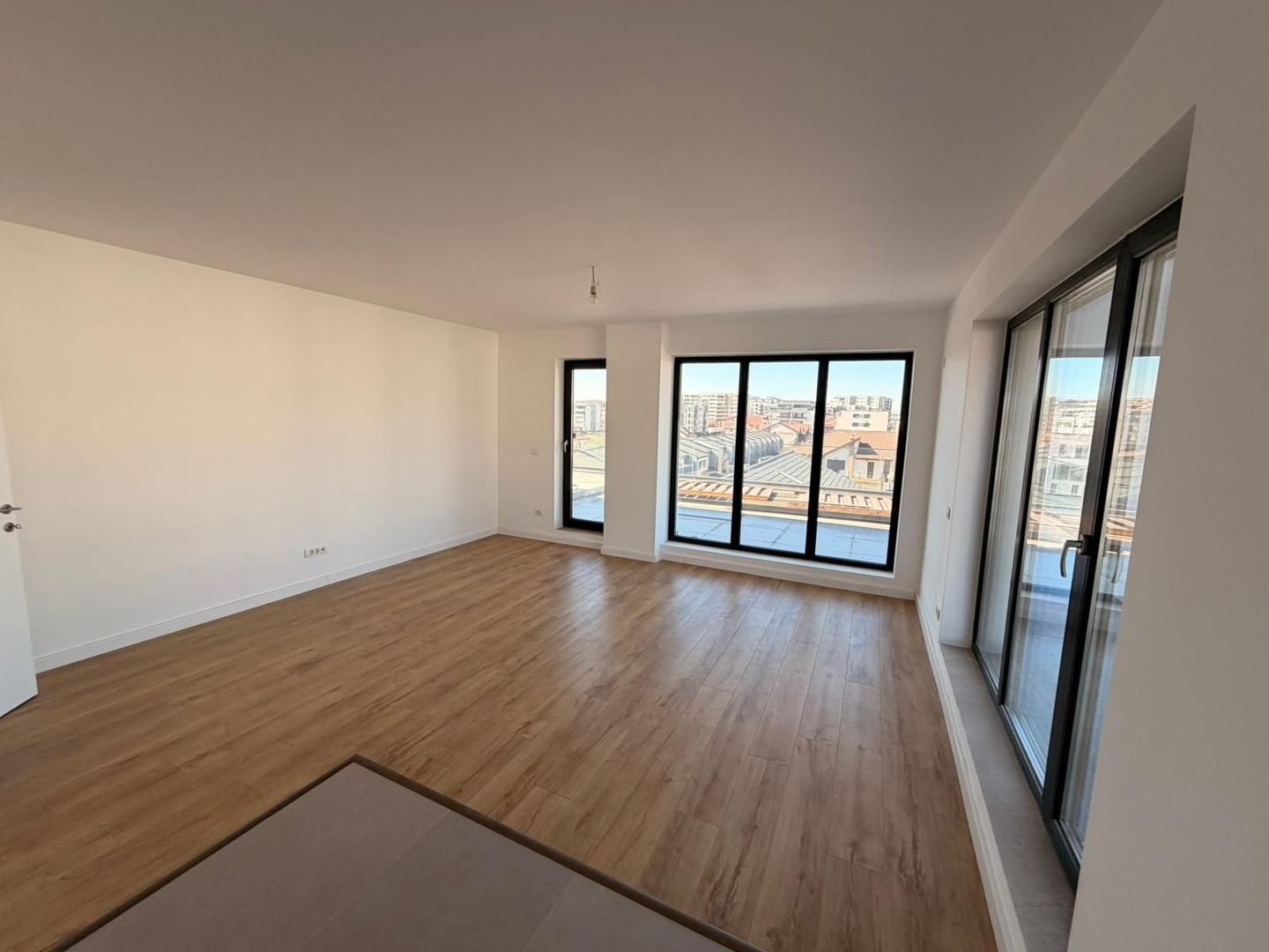 AP. 4 CAMERE THEODOR PALLADY, PARCARE, CENTRALA PROPRIE, BLOC NOU - Poză 3