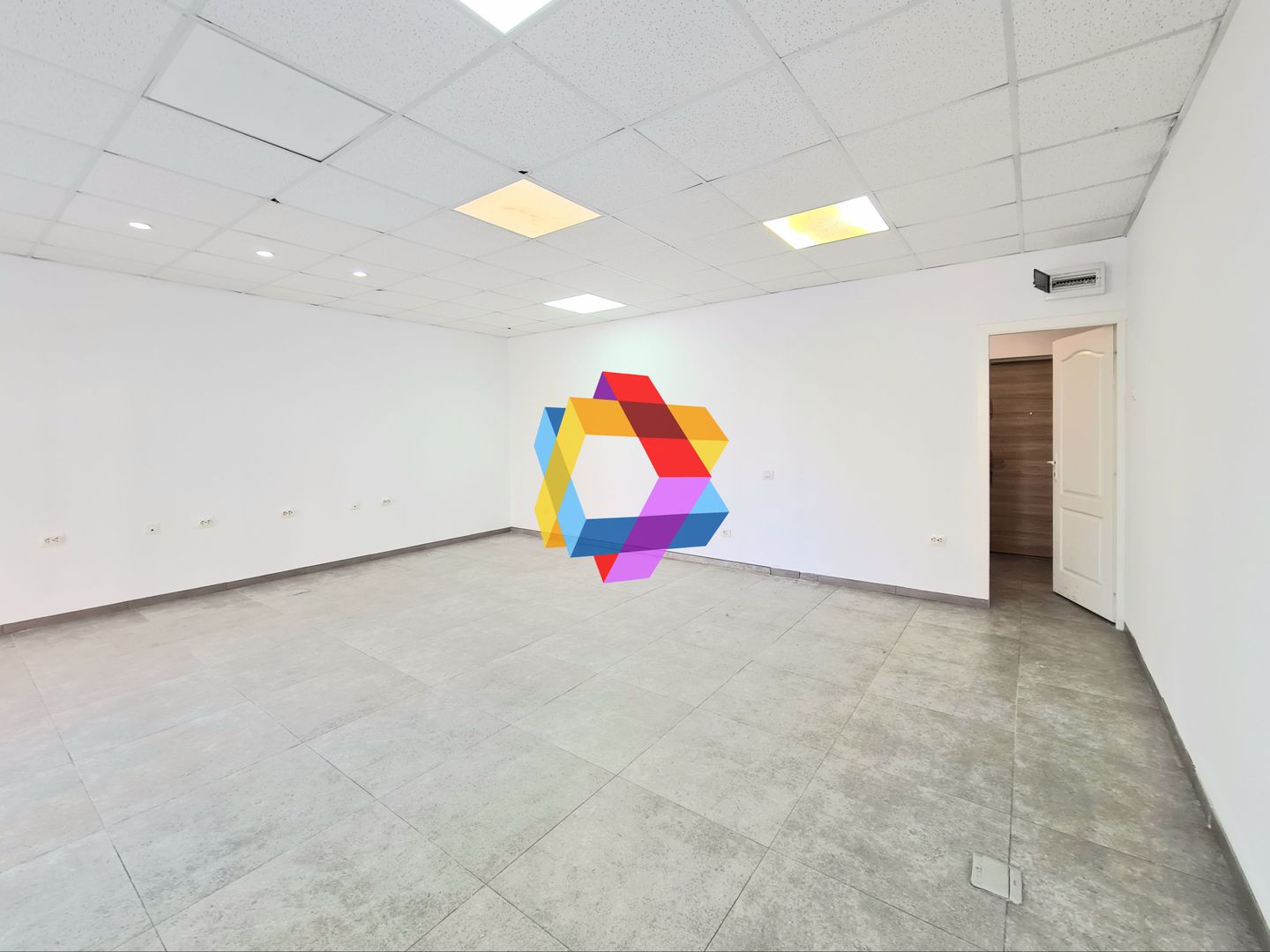 Spatiu comercial cu vad de închiriat Urban Coresi Brasov - 47 mp  # plus-imo.ro - Poză 3