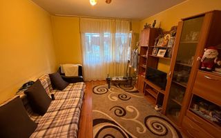 Ap 3 camere - decomandat - Campina - strada Milcovului - Poză 3