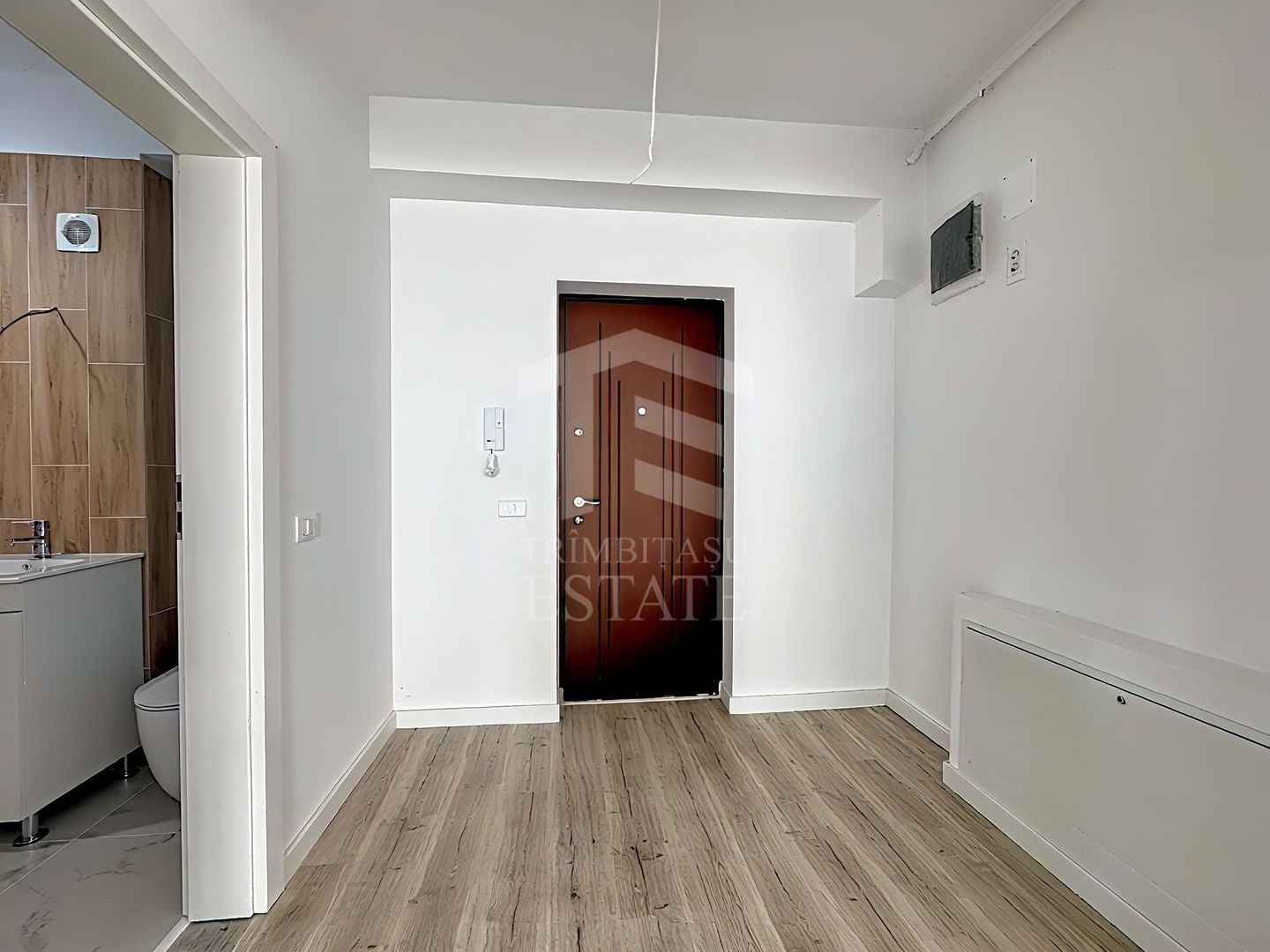 3 camere 88 mp 2 terase 2 băi 2 dressinguri etaj 3/4 lift Sos Cernica - Poză 2