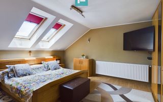 Vilă cu 3 dormitoare în Zimandu Nou - Poză 9