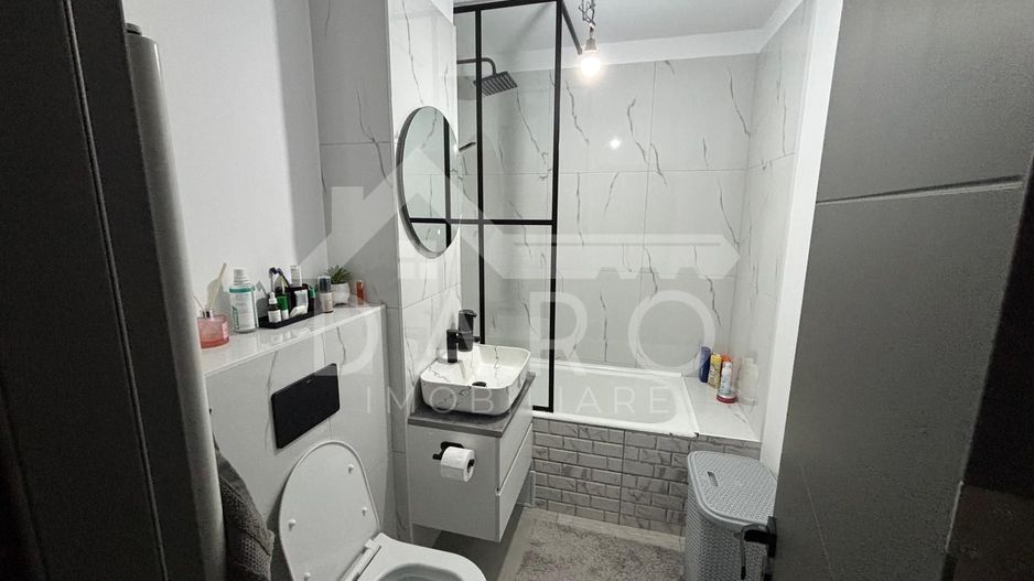 Apartament 3 camere complet renovat - Poză 3