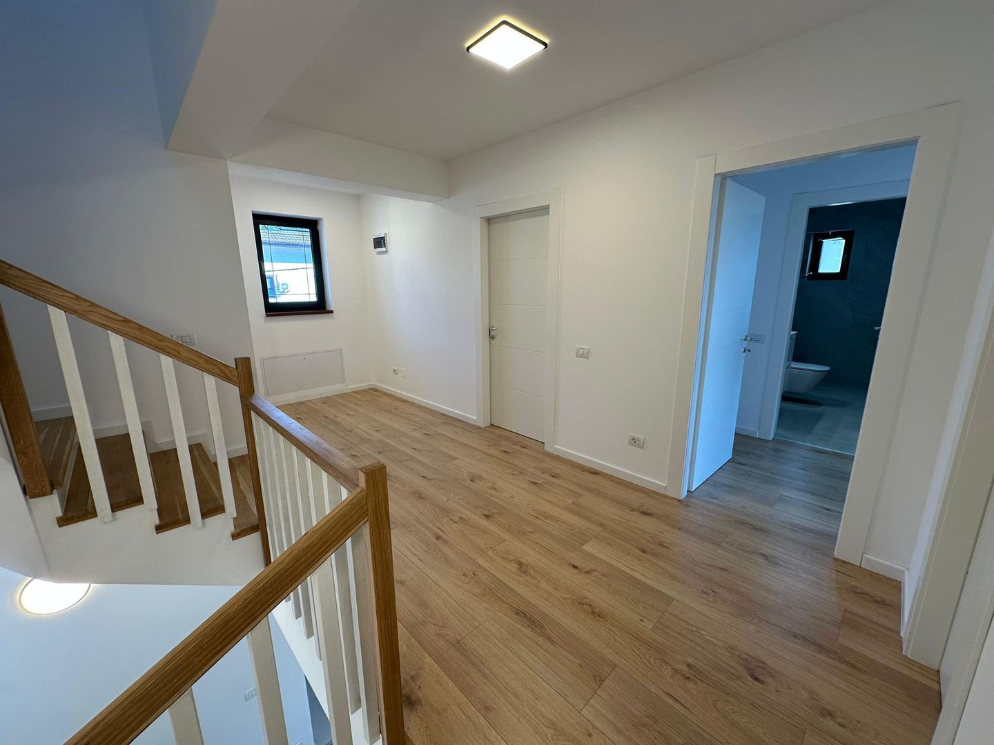 Casa moderna cu mansarda |de inchiriat | Voluntari - Poză 42