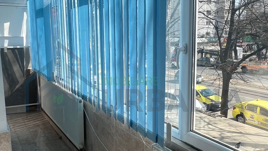 Ofer spre închiriere apartament Tătărași, la bulevard, utilat complet - Poză 1