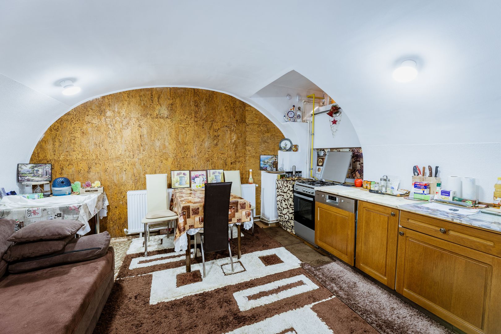 Apartament ultracentral ideal pentru investiții - Poză 6