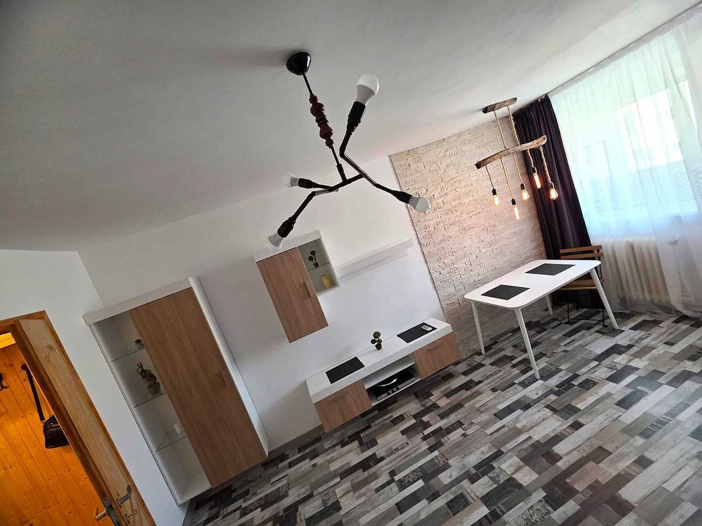 GARSONIERA  COCHETA METROU ZONA IANCULUI - Poză 2