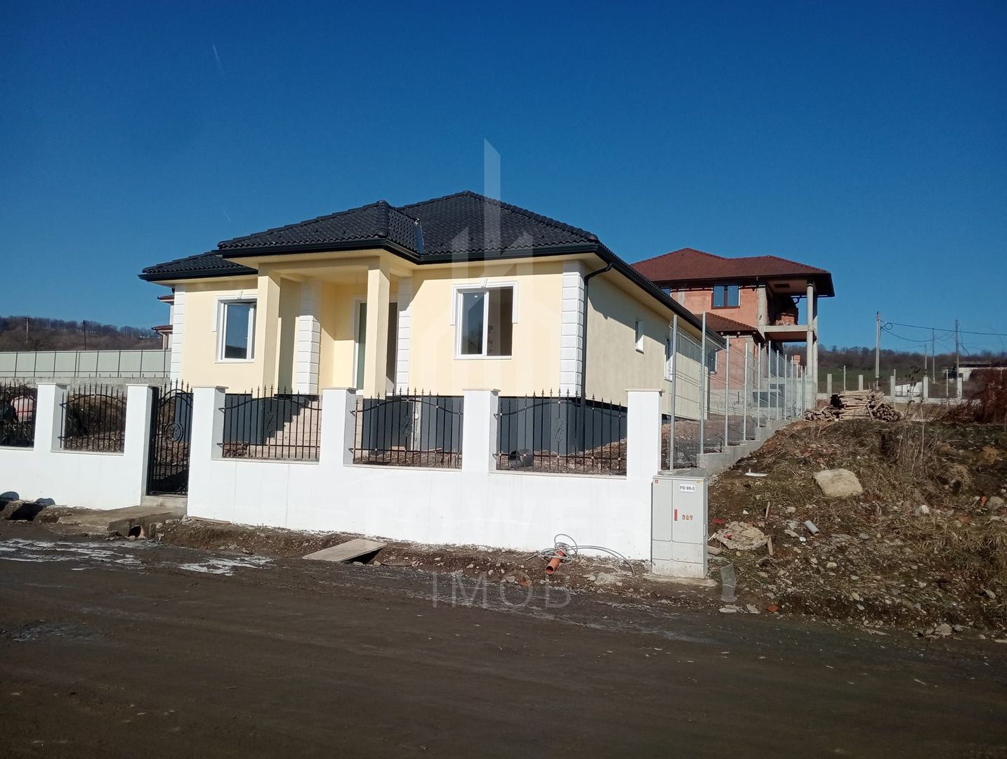 Casă Modernă pe un Singur Nivel – Cisnădie | 500 mp Teren - Poză 1