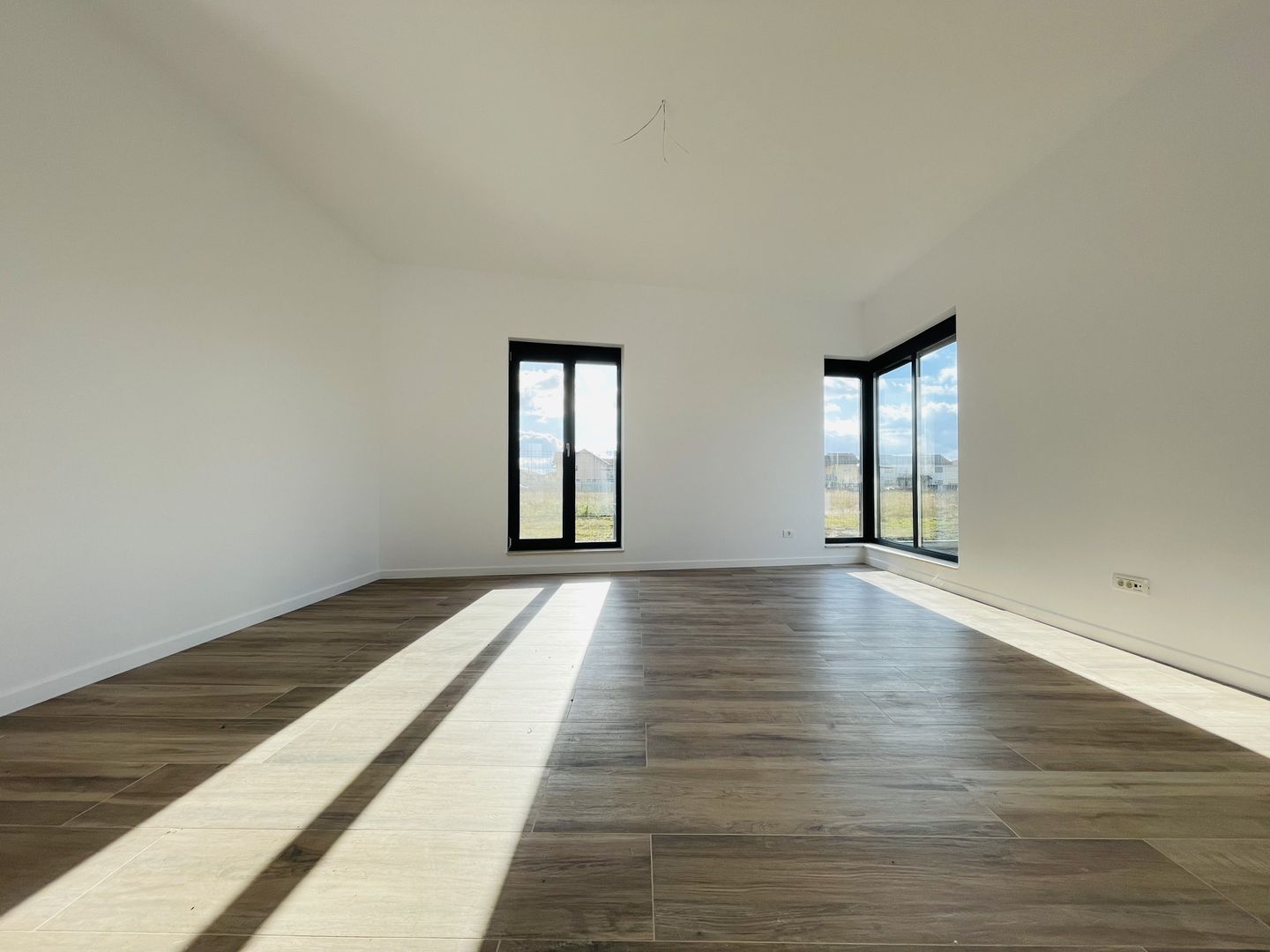 Casa Individuala | Design Ultramodern | Teren 516 mp | Comision 0% - Poză 23