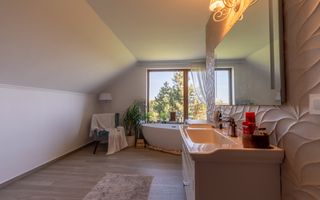 Proprietate exclusivista de vanzare: 2 case | 9 camere | 2000 mp teren - Poză 49