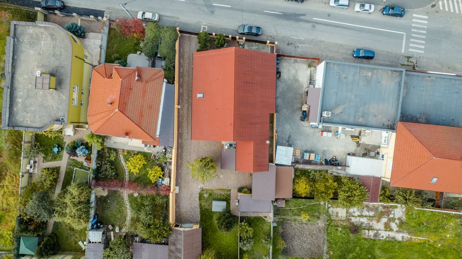 Vilă cu teren generos în Pârneava - Poză 8