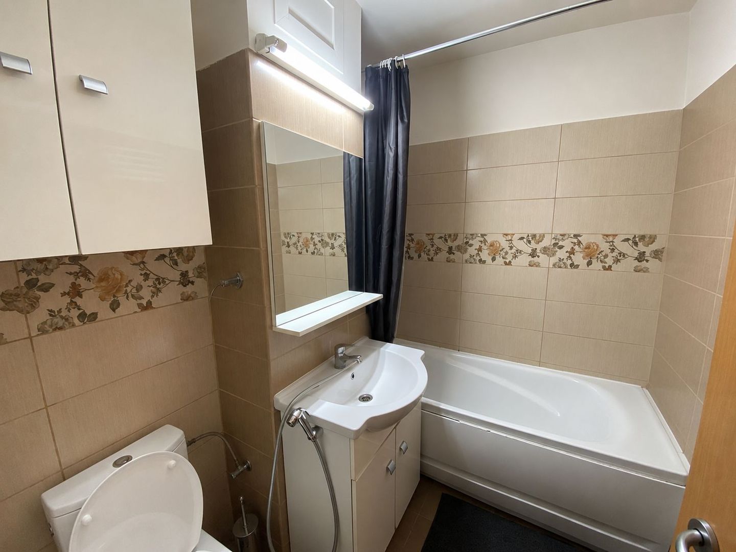 COMISION 0, Apartament 3 Camere, Decomandat, 3 Balcoane, Zona Aradului - Poză 10