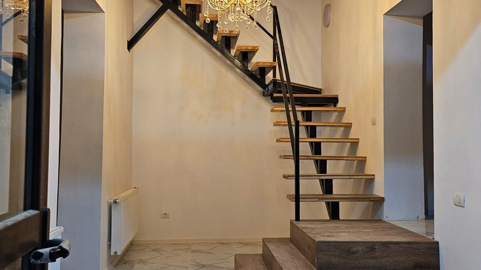 Vila in stil Art Nouveau | Mosilor, Noul Centru Vechi | Curte 150mp - Poză 2