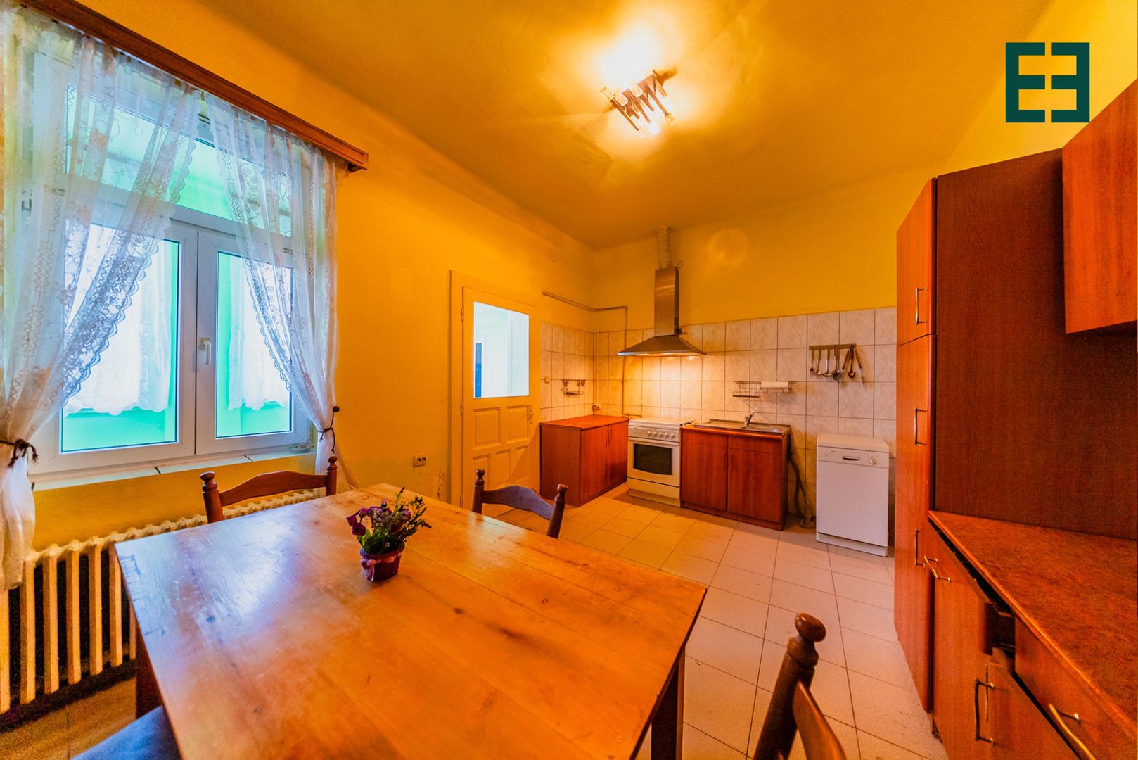 Casă cu 4 camere și 1044 mp Teren - Aradul Nou - Arad - Poză 2