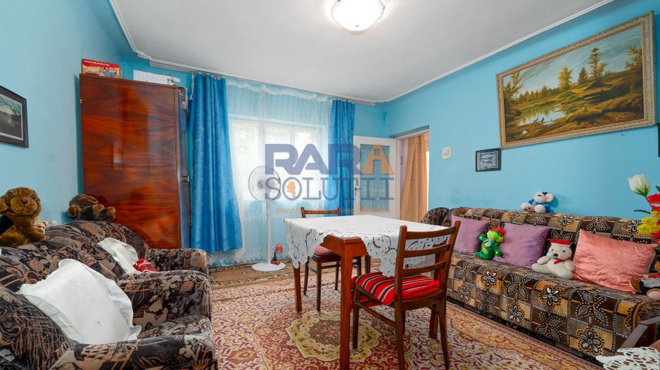 Casă în Roman, din cărămidă - Poză 4