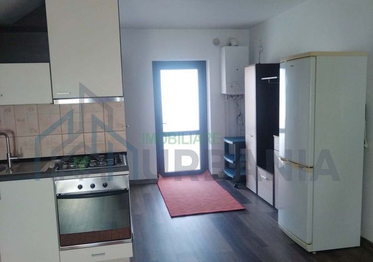 Inchiriez mansarda la casa - Poză 2