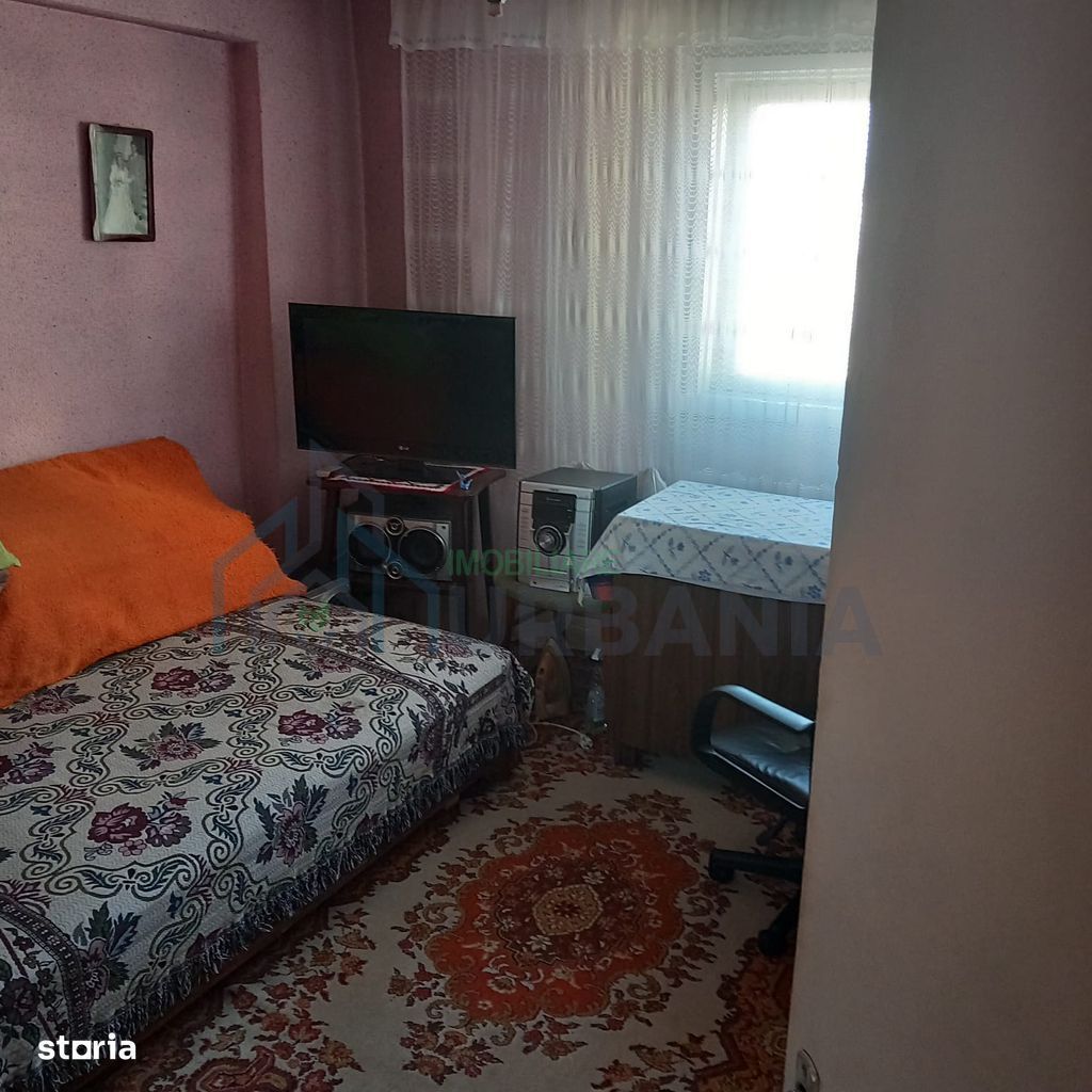 Vand apartament 3 camere, decomandat, in zona ultracentrala - Poză 8