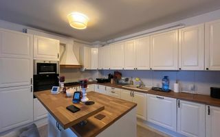 De vanzare apartament 4 camere  Erou Iancu Nicolae Pipera 156 mp - Poză 2