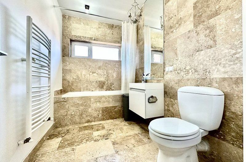 Apartament elegant -curte proprie - garaj - Poză 34