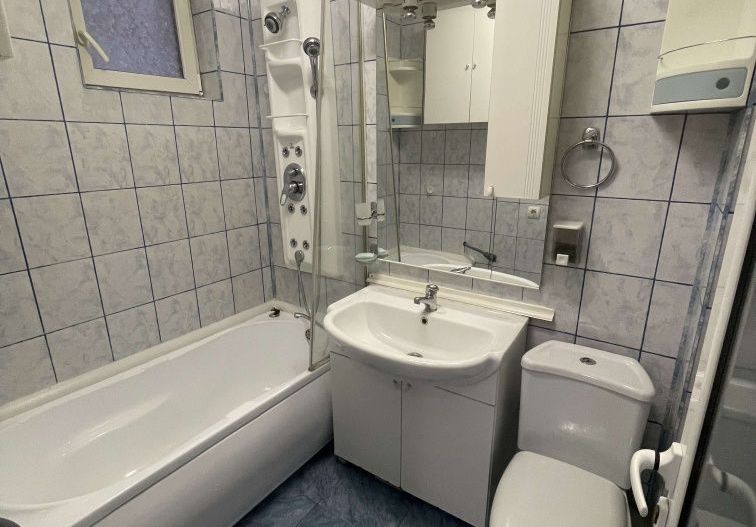 Apartament cu 2 camere in micro 14 - Poză 4