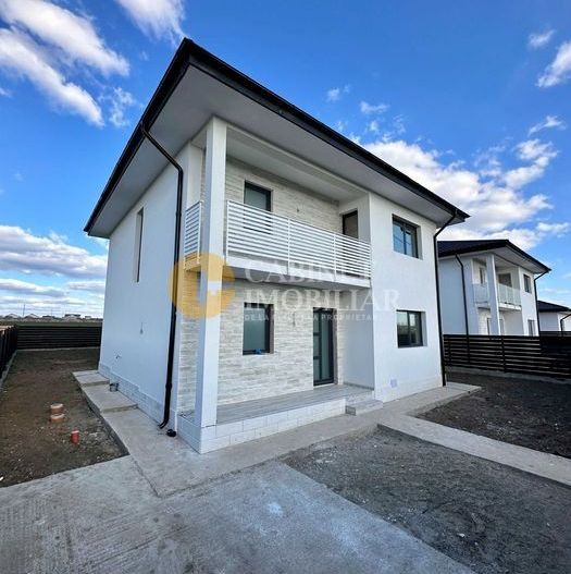 Casa 5 camere - 2 bai - P+1 - La asfalt - 120mp utili - Poză 1