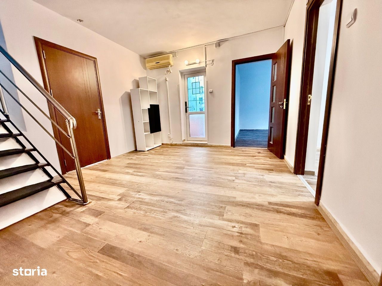 BRASADAS închiriază vila - zona Popa Nan, Calea Calarasilor. - Poză 8